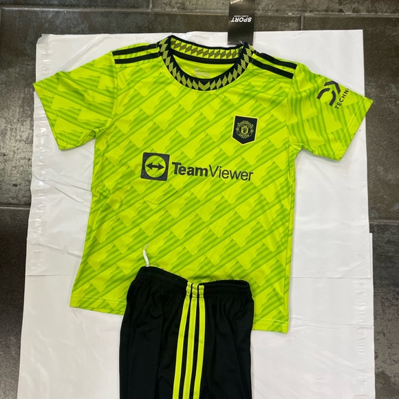 Man united kids jersey anthony - Picture 3 of 3